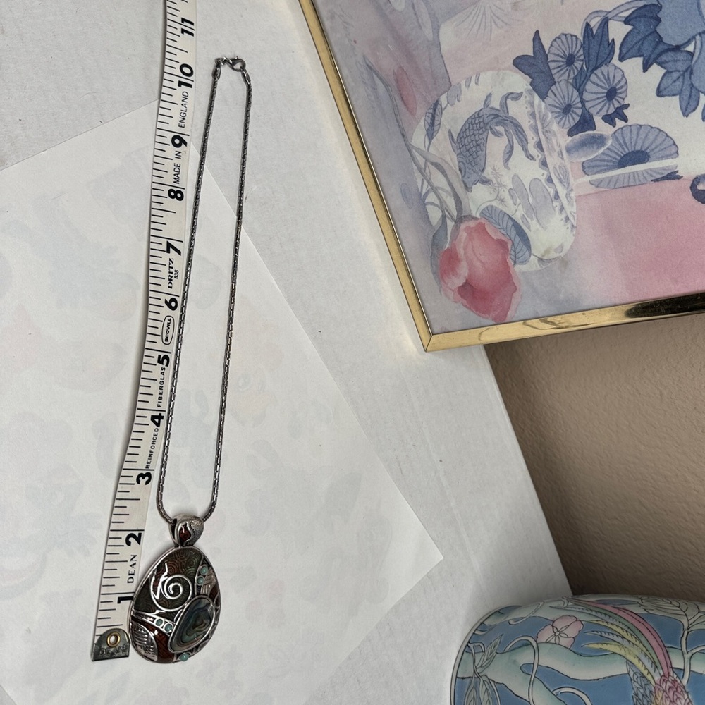 Stunning Abalone pedant necklace - Picture 9 of 16